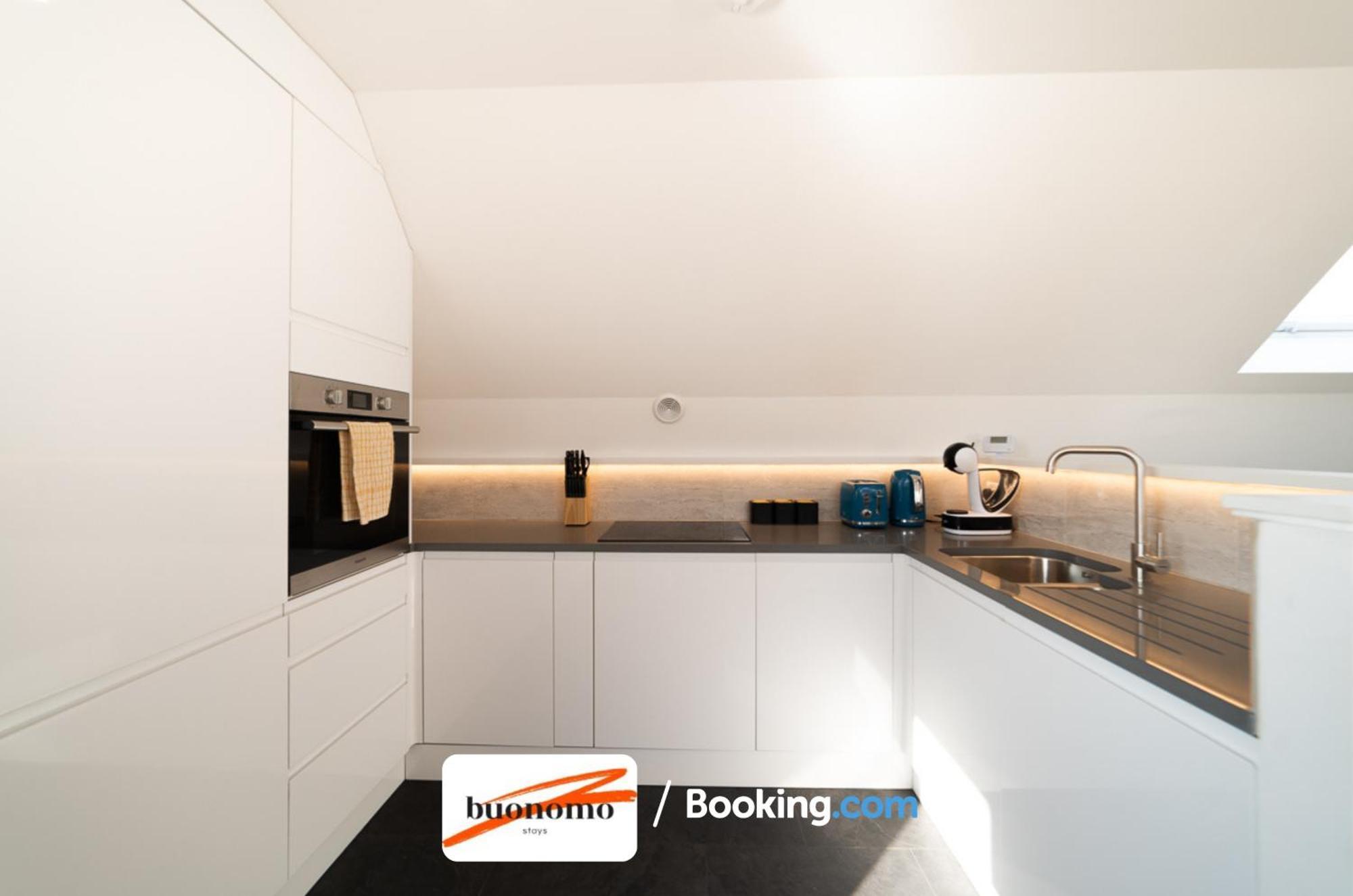 Two Bedroom Apartment At Buonomo Stays Short Lets & Serviced Accommodation Londra Esterno foto