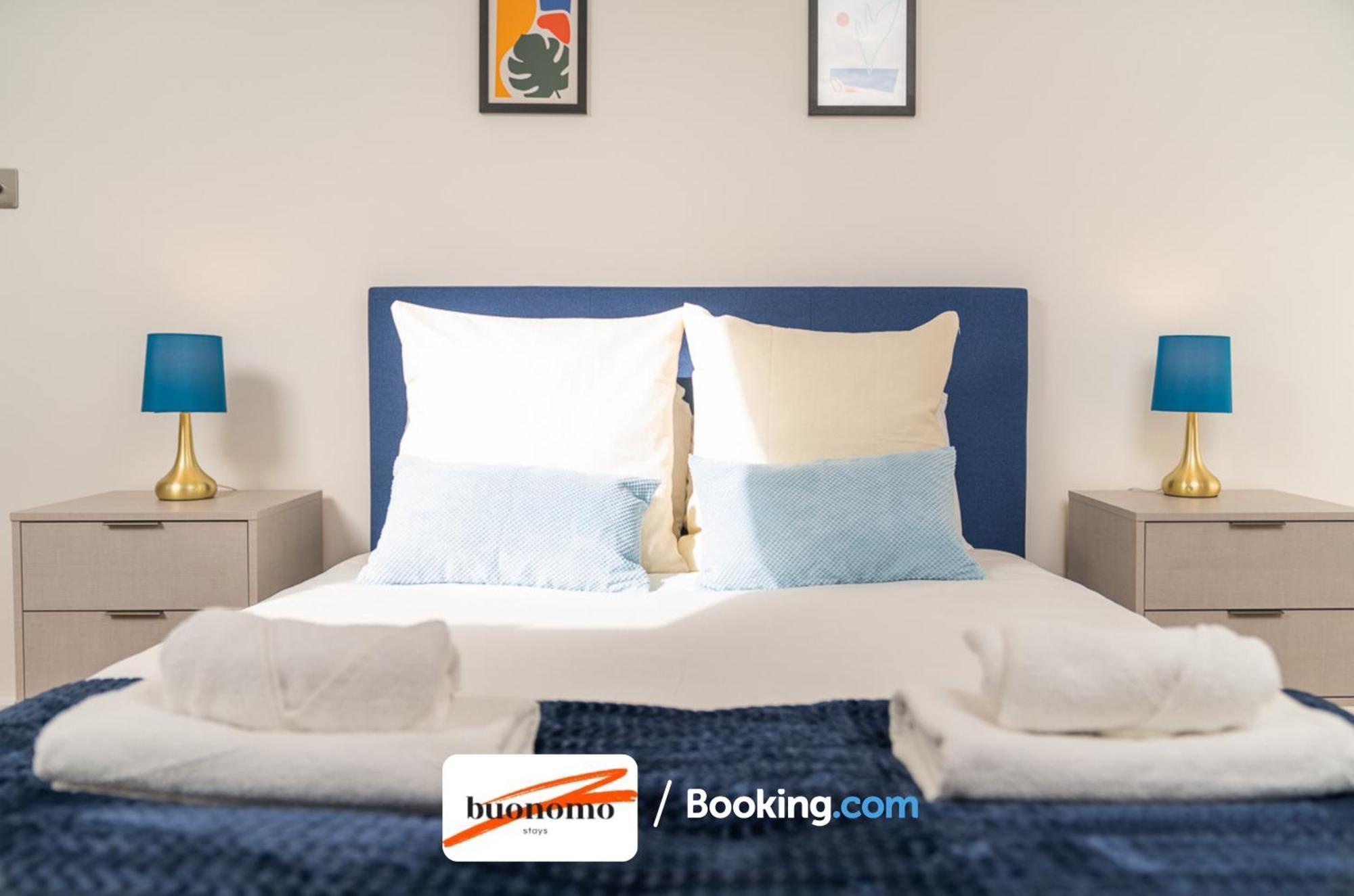 Two Bedroom Apartment At Buonomo Stays Short Lets & Serviced Accommodation Londra Esterno foto