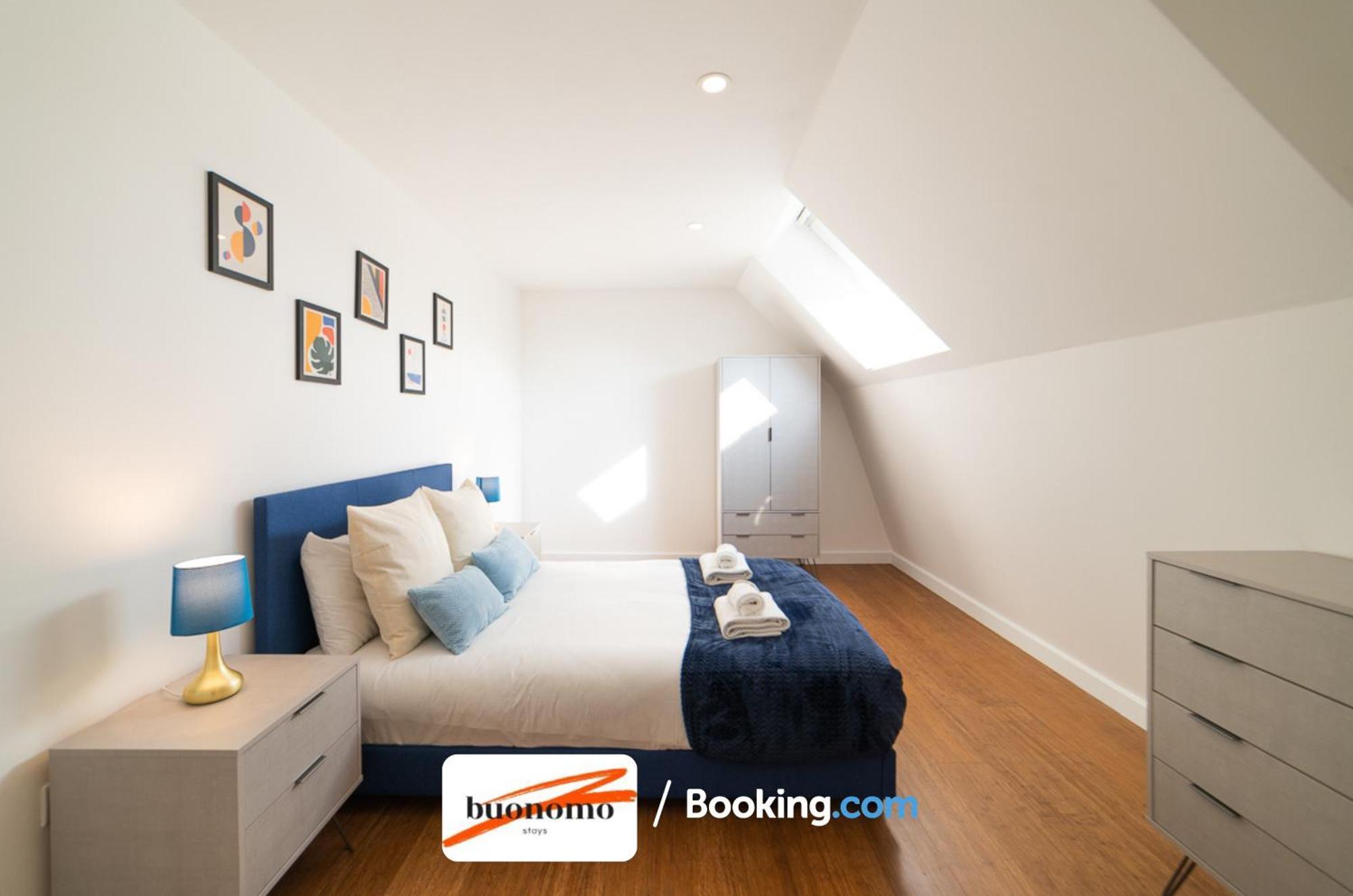 Two Bedroom Apartment At Buonomo Stays Short Lets & Serviced Accommodation Londra Esterno foto